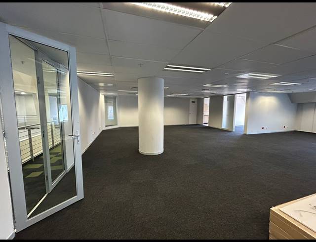 340M² OFFICE TO LET IN SANDTON CENTRAL